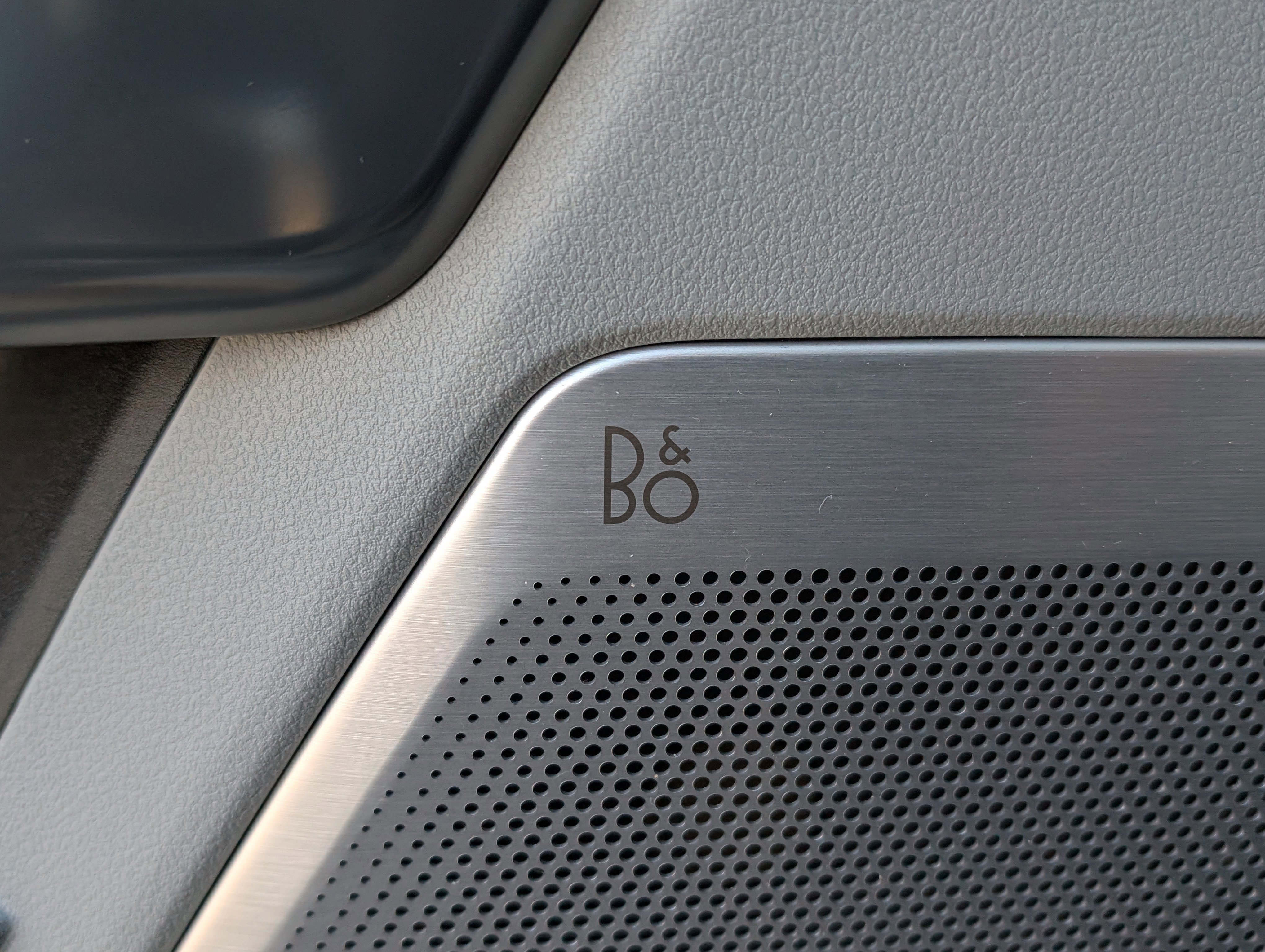 Certified 2024 Ford F250 Limited w/ FX4 Off-Road Package image 28