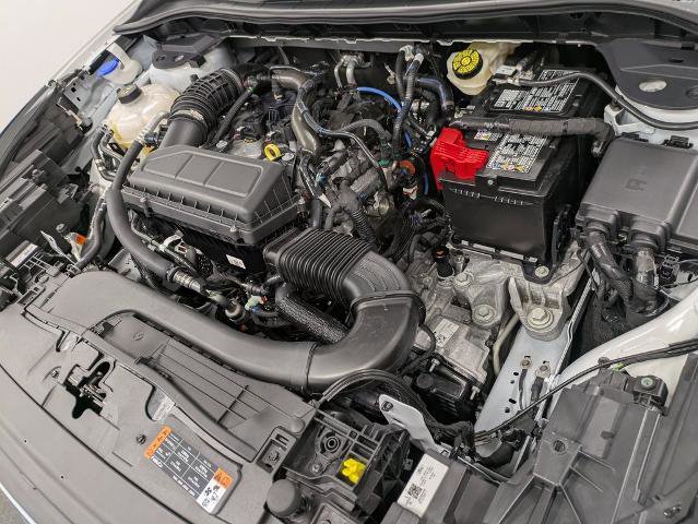 Certified 2025 Ford Escape ST-Line w/ Cold Weather Package image 30