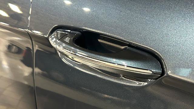 Certified 2024 Ford Edge Titanium AWD/4WD image 16