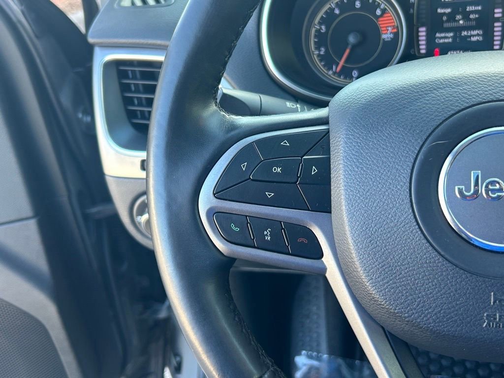 Used 2020 Jeep Cherokee Latitude Plus w/ Comfort/Convenience Group image 39