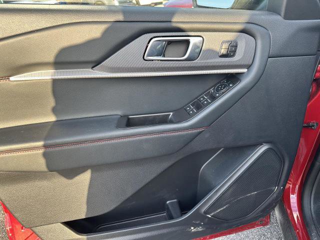 Certified 2025 Ford Explorer ST-Line w/ Premium Package image 13