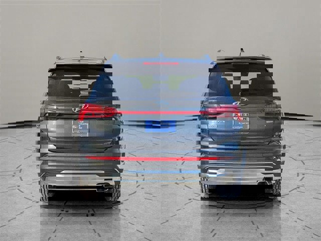 Used 2023 Hyundai Santa Fe SEL w/ Premium Package image 3