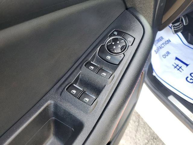 Certified 2022 Ford Edge ST-Line w/ Class II Trailer Tow Package image 15