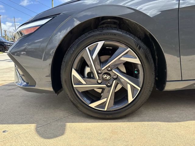 Used 2025 Hyundai Elantra Sport w/ Cargo Package image 5