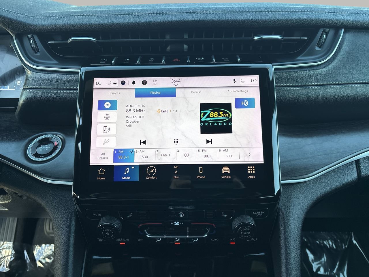 Used 2024 Jeep Grand Cherokee Limited image 26