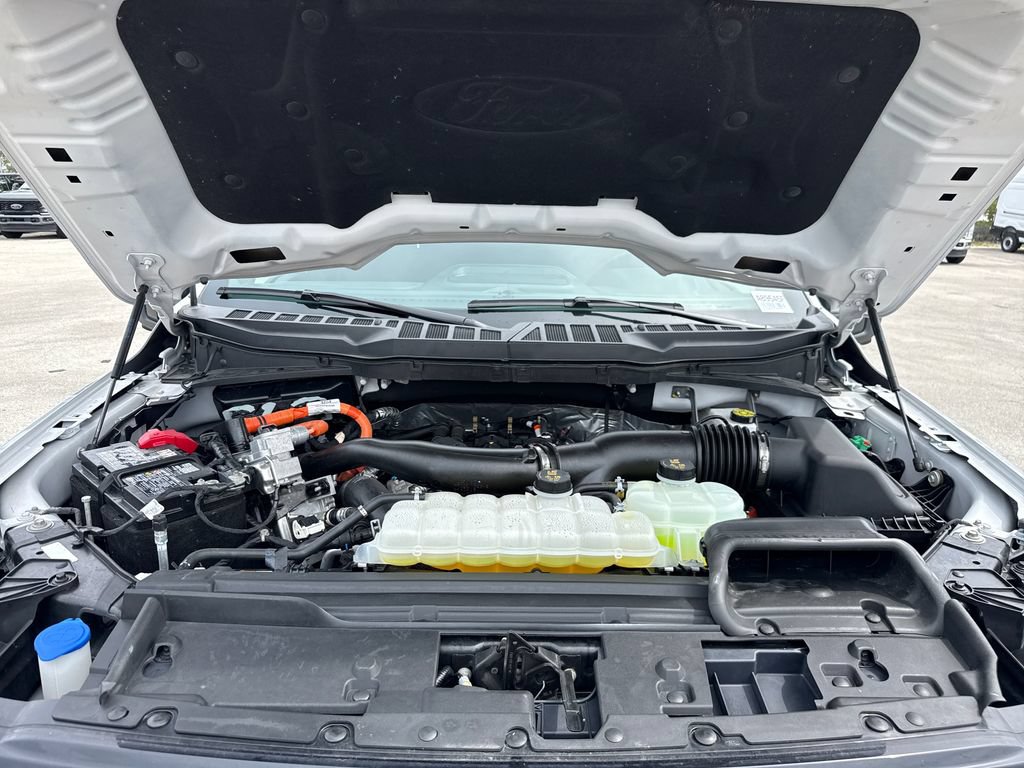 Certified 2025 Ford F150 XLT w/ Equipment Group 302A MID AWD/4WD image 33