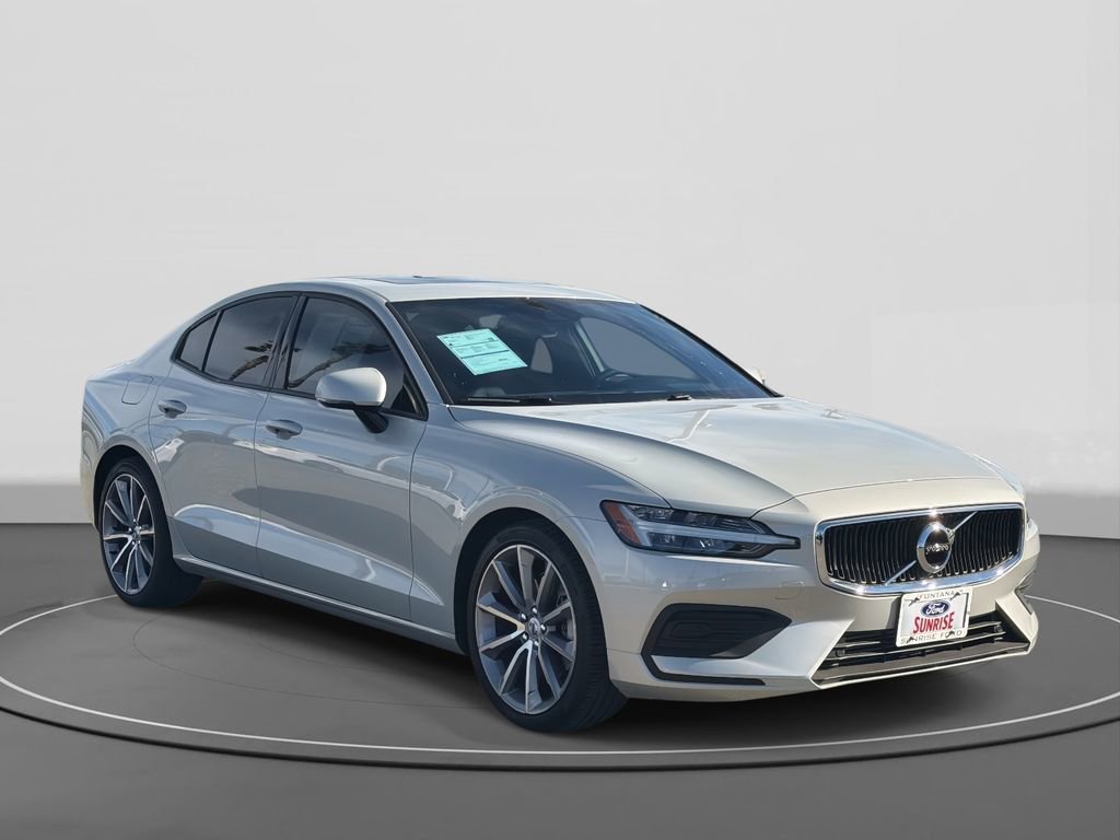 Used 2019 Volvo S60 T5 Momentum w/ Premium Package image 5