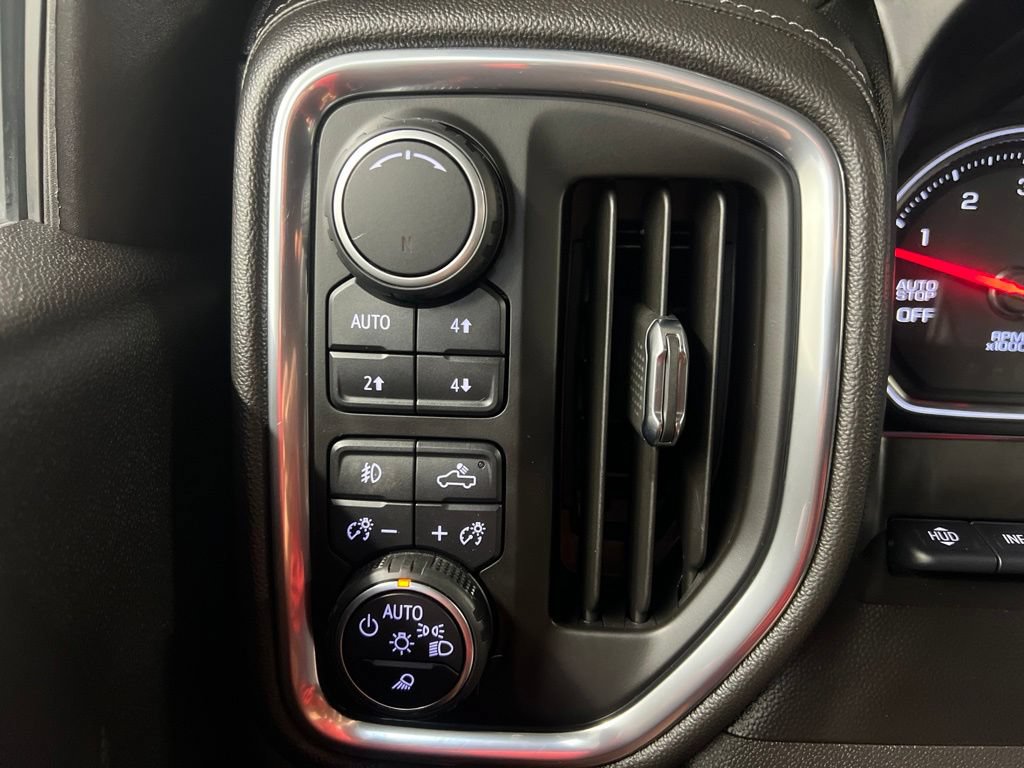 Used 2019 Chevrolet Silverado 1500 High Country w/ Technology Package AWD/4WD image 19