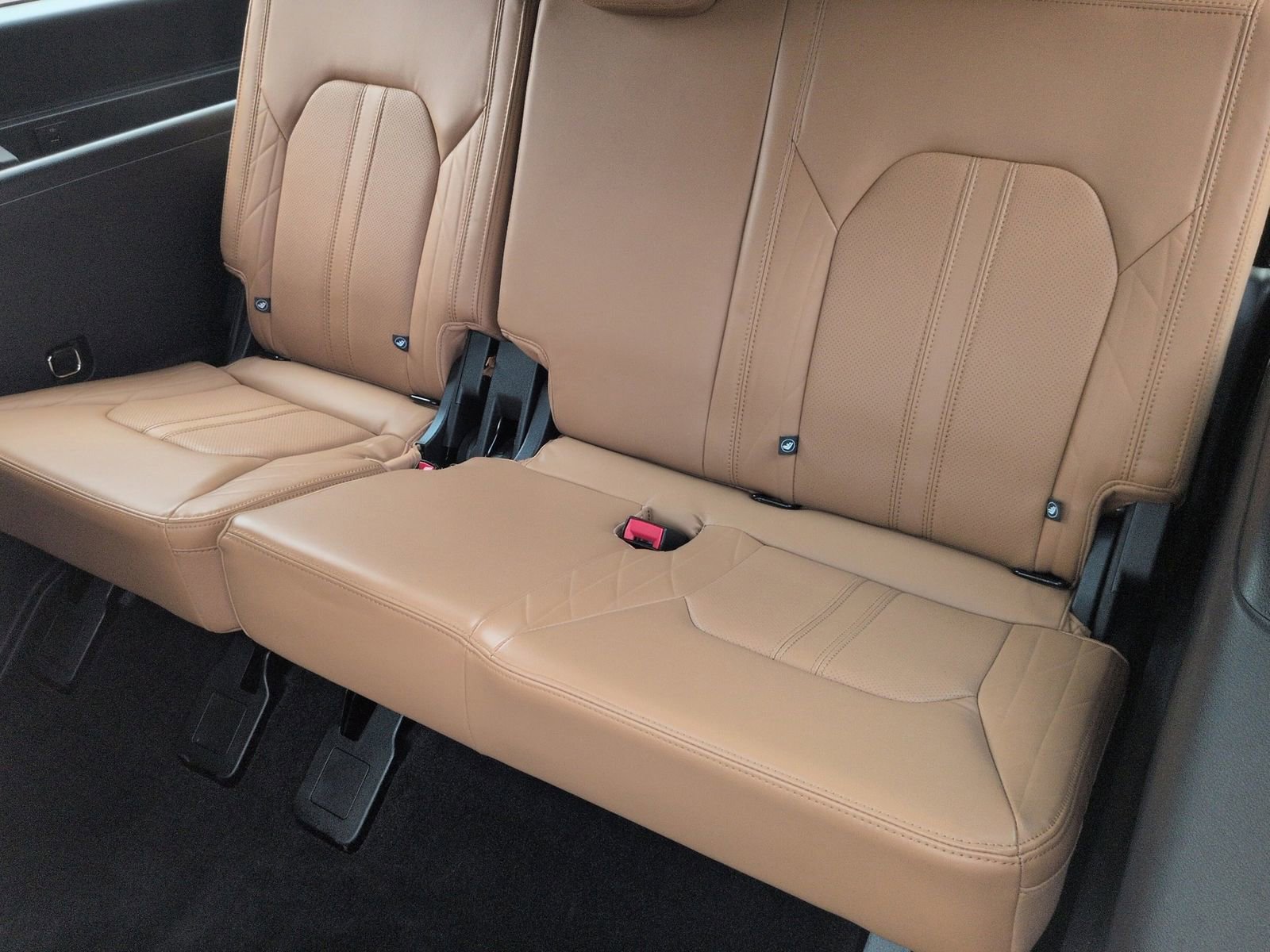 Certified 2022 Ford Expedition Max Platinum image 25