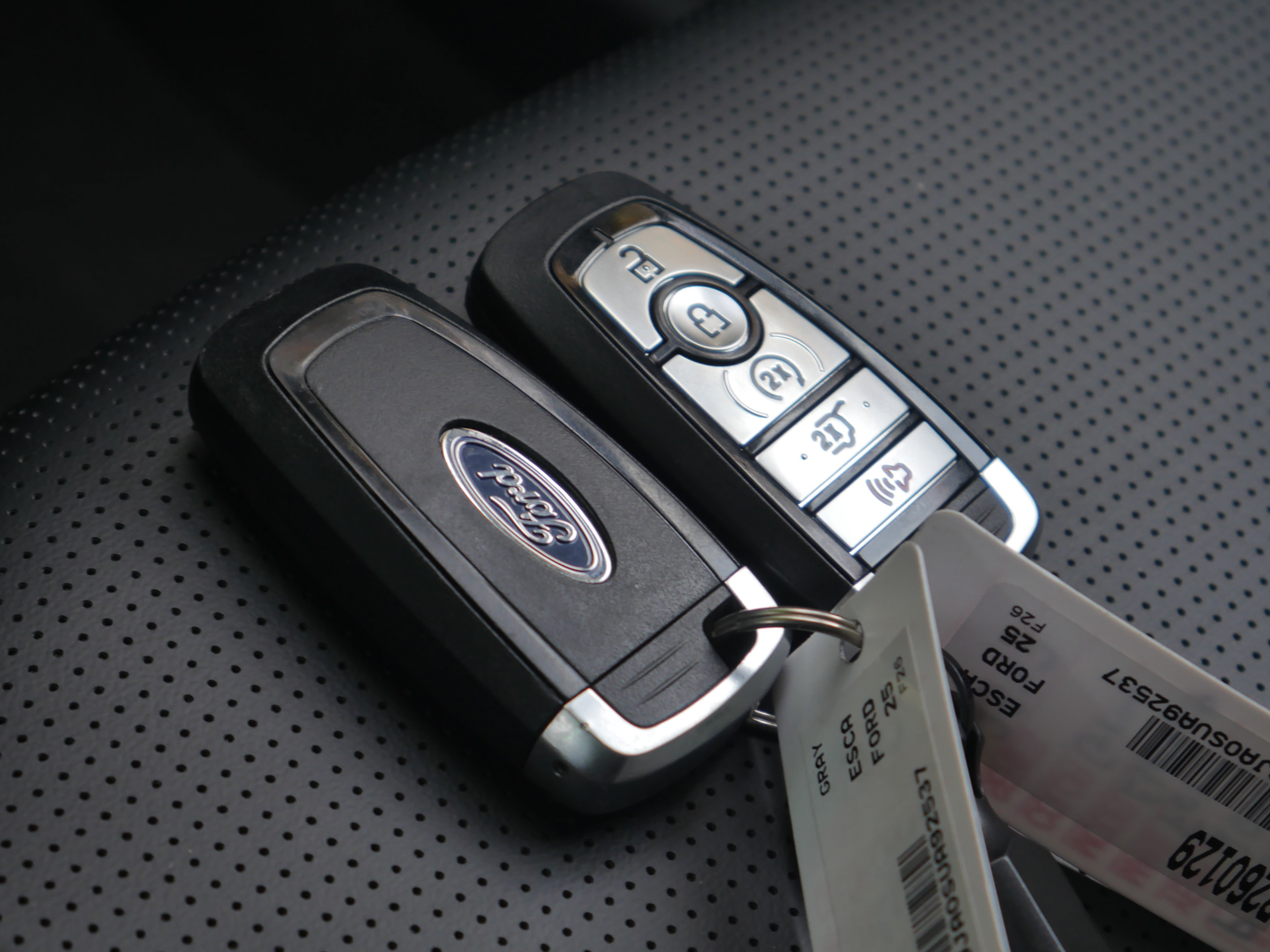 Certified 2025 Ford Escape Platinum AWD/4WD image 30