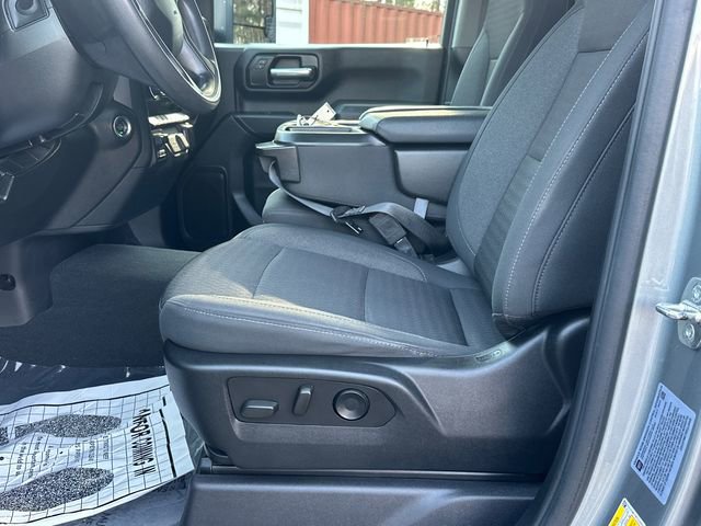 Used 2024 Chevrolet Silverado 2500 Custom w/ Custom Convenience Package image 9