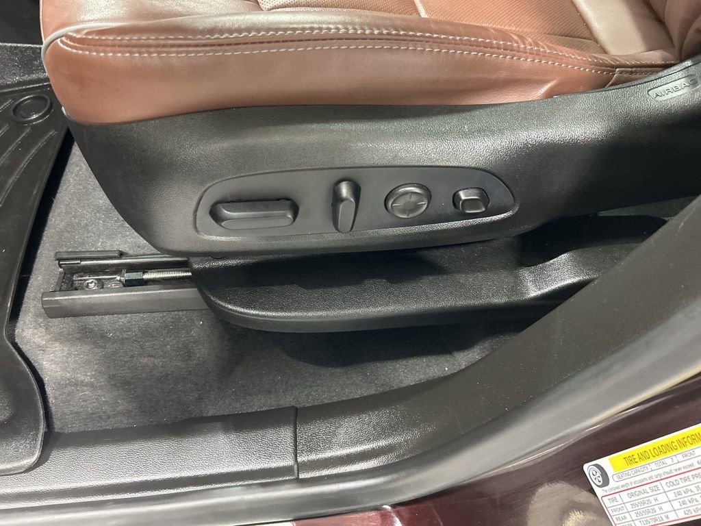 Used 2021 Buick Enclave Avenir w/ Avenir Technology Package image 12