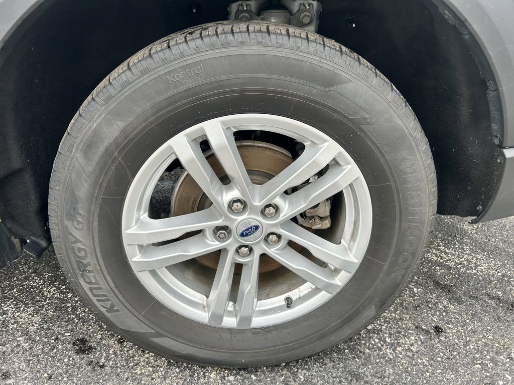 Certified 2022 Ford Explorer XLT w/ Equipment Group 202A image 21