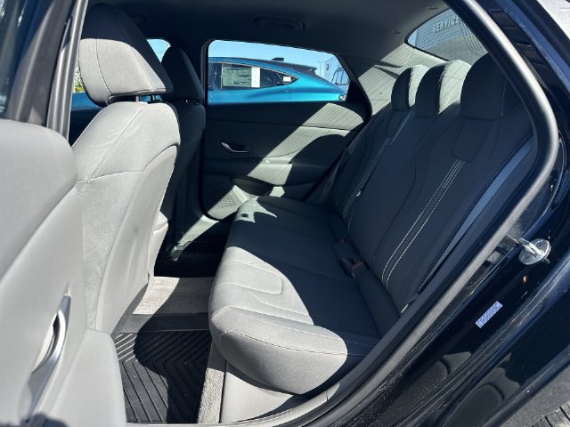 Used 2023 Hyundai Elantra SEL w/ Convenience Package FWD image 23