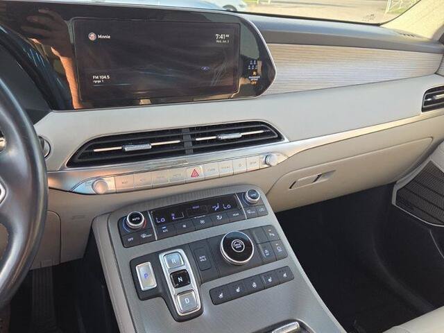 Used 2022 Hyundai Palisade Limited w/ Cargo Package FWD image 19