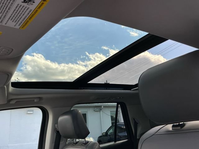 Certified 2025 Ford Expedition Active AWD/4WD image 25