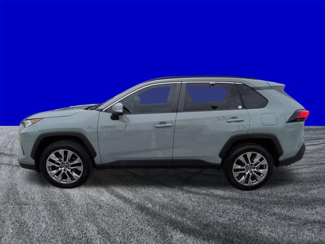 Used 2019 Toyota RAV4 XLE Premium w/ Cold Weather Package FWD image 7
