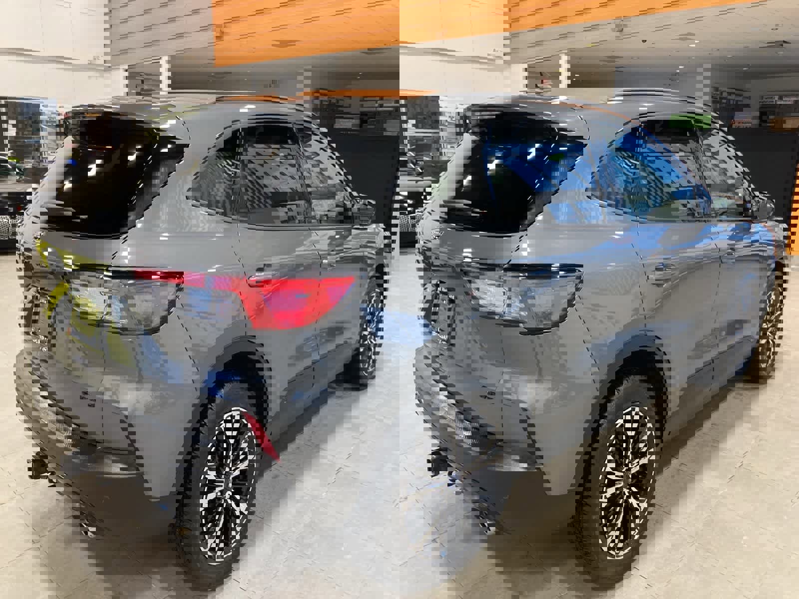 Certified 2021 Ford Escape SEL w/ SEL Stealth AWD Package image 5