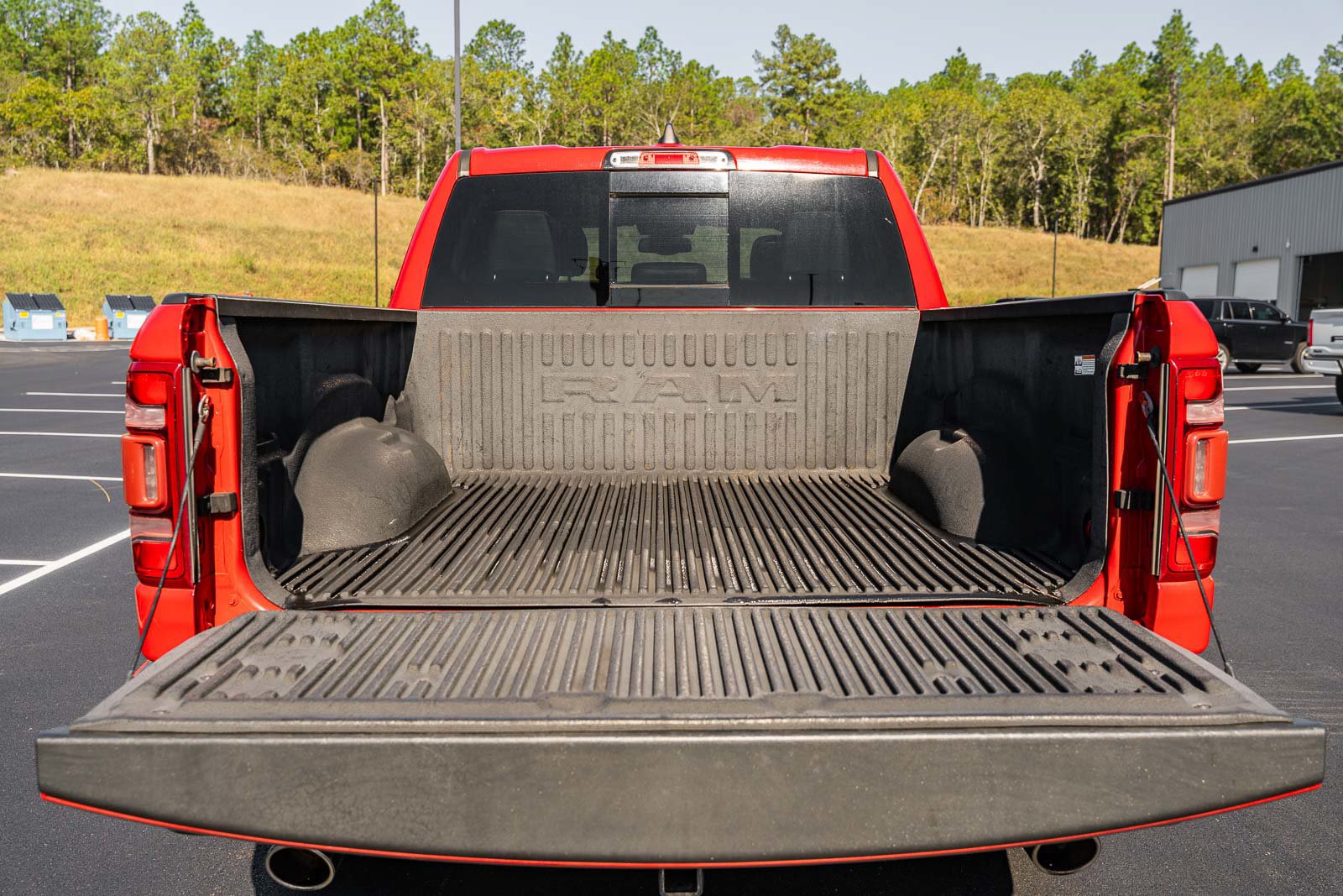 Used 2020 RAM 1500 Laramie w/ Sport Appearance Package AWD/4WD image 15