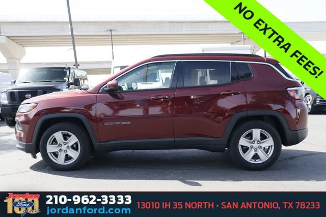 Used 2022 Jeep Compass Latitude FWD image 4