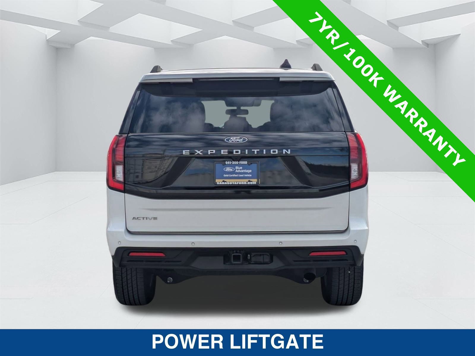 Certified 2025 Ford Expedition Active image 4