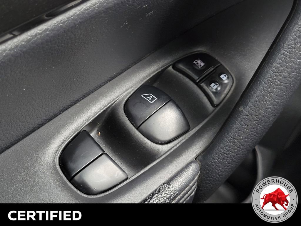 Used 2019 Nissan Rogue SV FWD image 27