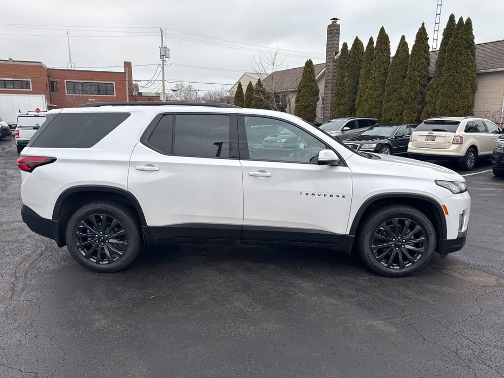 Used 2023 Chevrolet Traverse RS w/ LPO, Floor Liner Package video 2