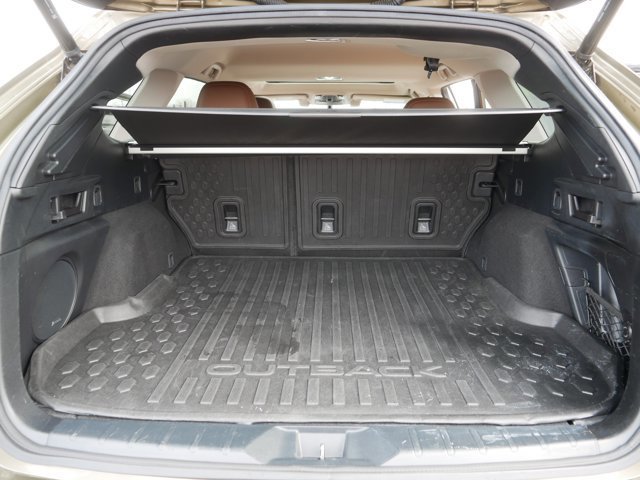Used 2020 Subaru Outback Touring w/ Popular Package #2 image 17