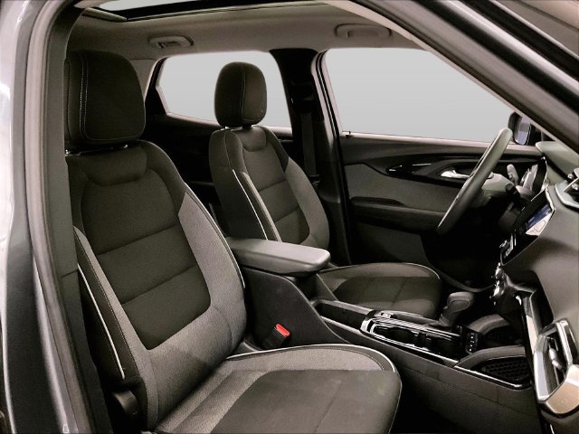 Used 2021 Chevrolet TrailBlazer LT w/ Sun and Liftgate Package AWD/4WD image 7