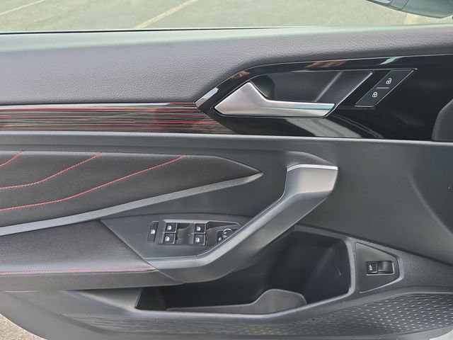 Used 2023 Volkswagen Jetta GLI Autobahn image 13