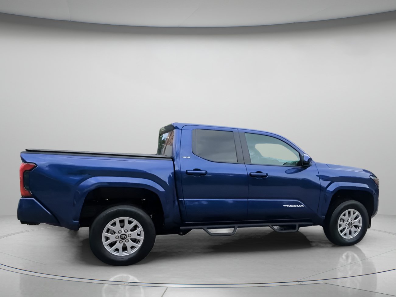 Used 2025 Toyota Tacoma SR5 RWD image 30