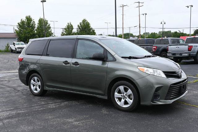 Used 2020 Toyota Sienna L FWD image 7