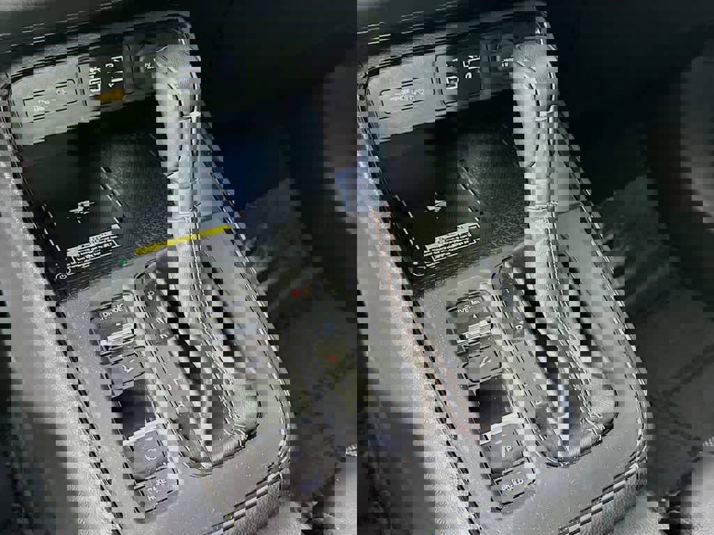 Used 2025 Honda CR-V Sport-L image 19