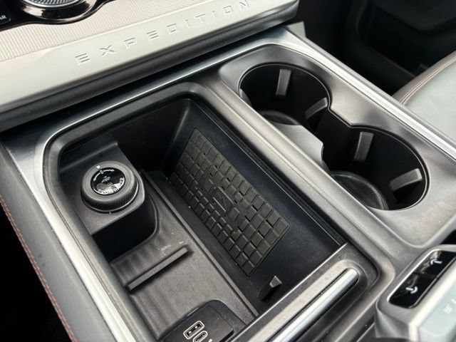 Certified 2025 Ford Expedition Active AWD/4WD image 25