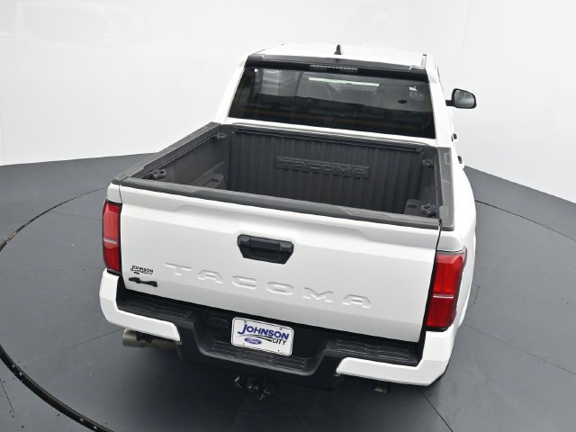 Used 2024 Toyota Tacoma SR5 AWD/4WD image 31