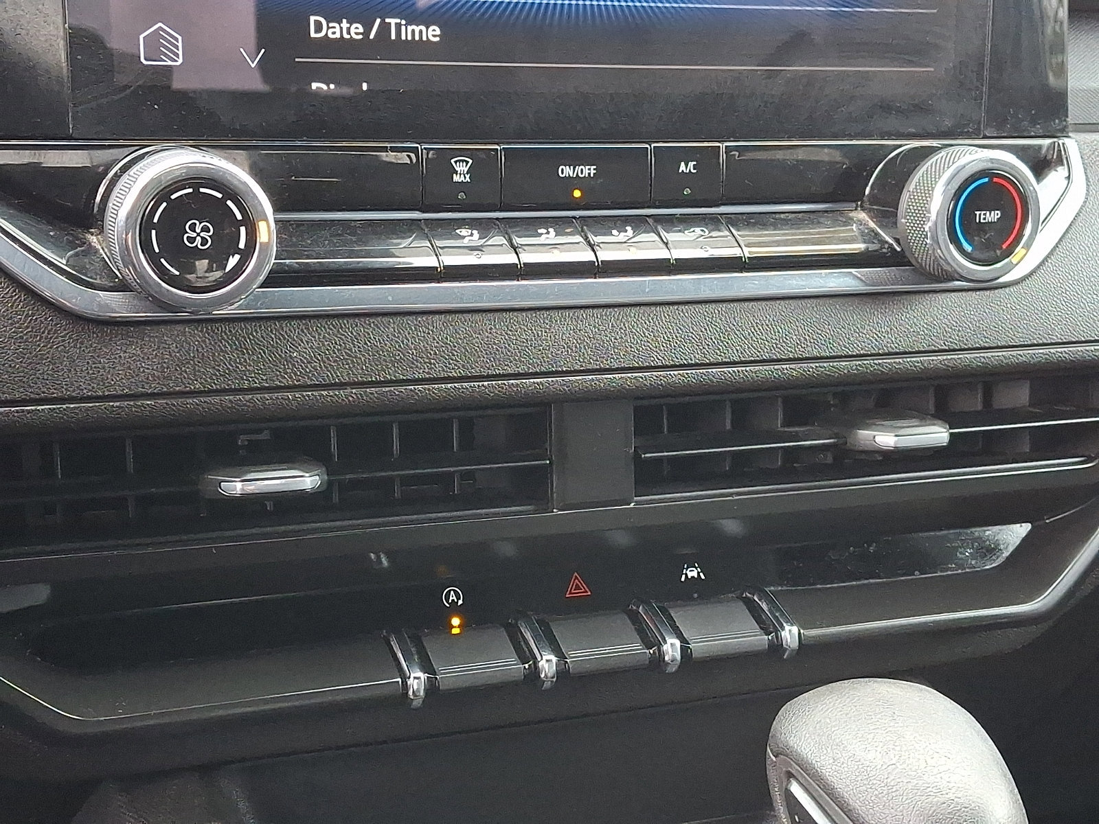 Used 2023 Chevrolet Colorado W/T image 15