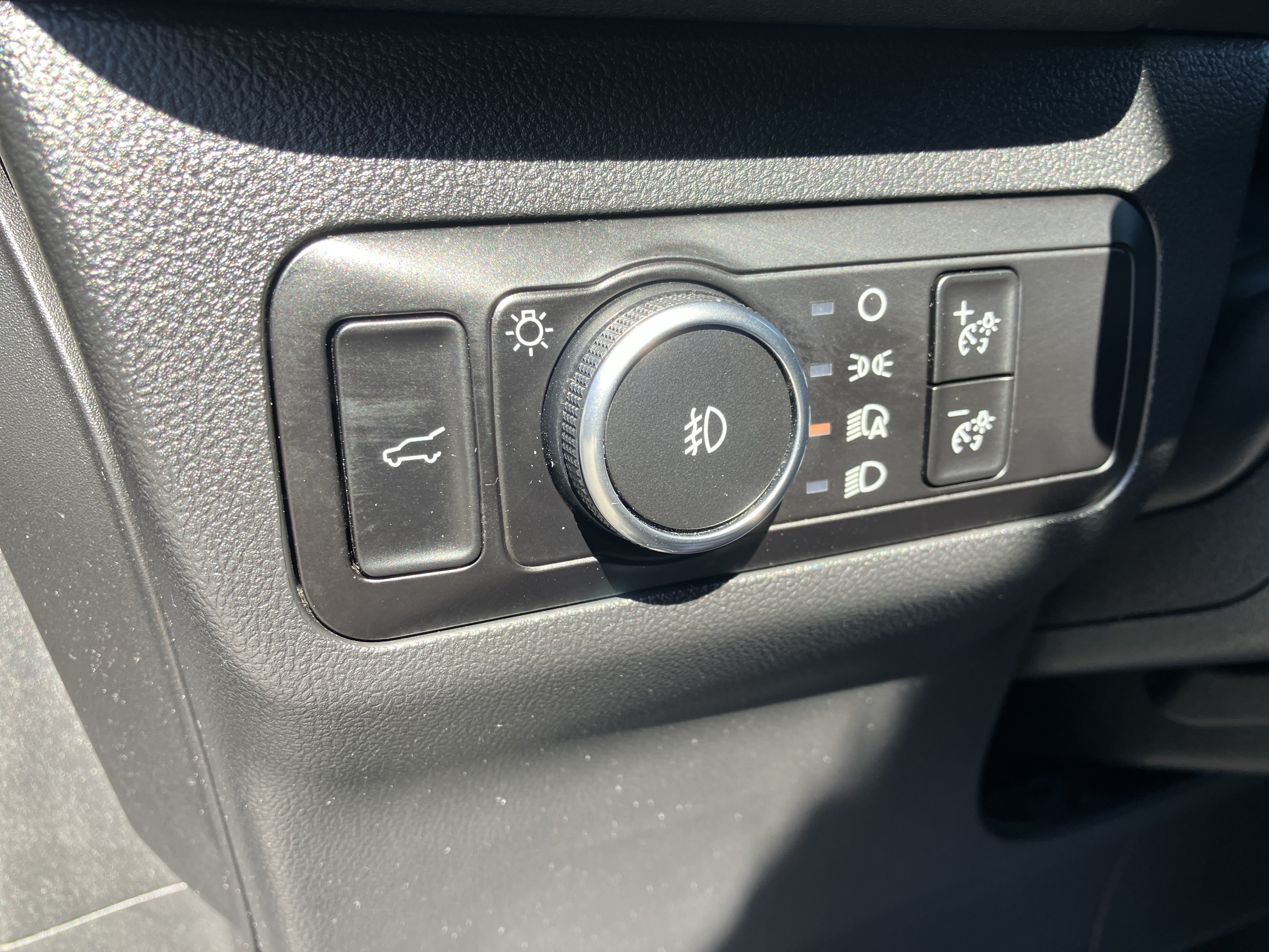 Certified 2025 Ford Escape Platinum AWD/4WD image 22