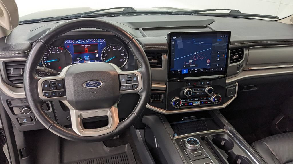 Certified 2023 Ford Expedition XLT AWD/4WD image 3