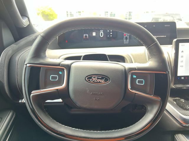 Certified 2025 Ford Expedition Max Platinum w/ Stealth Performance Package AWD/4WD image 10