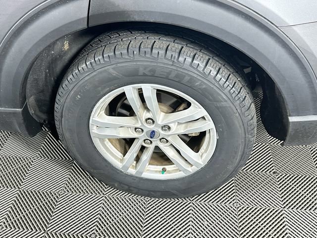 Certified 2022 Ford Explorer XLT w/ Equipment Group 202A image 38