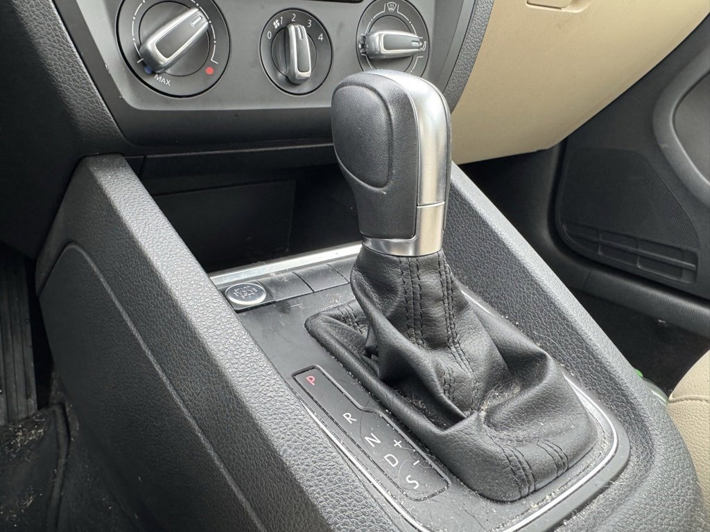 Used 2018 Volkswagen Jetta SE image 17