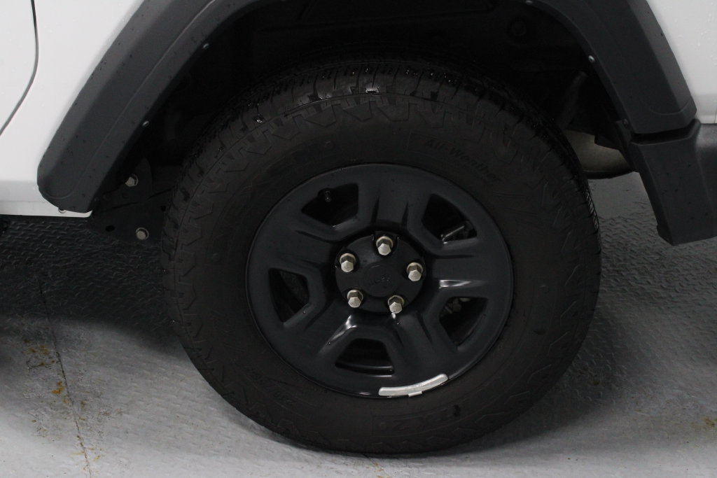 Used 2024 Jeep Wrangler Sport AWD/4WD image 15
