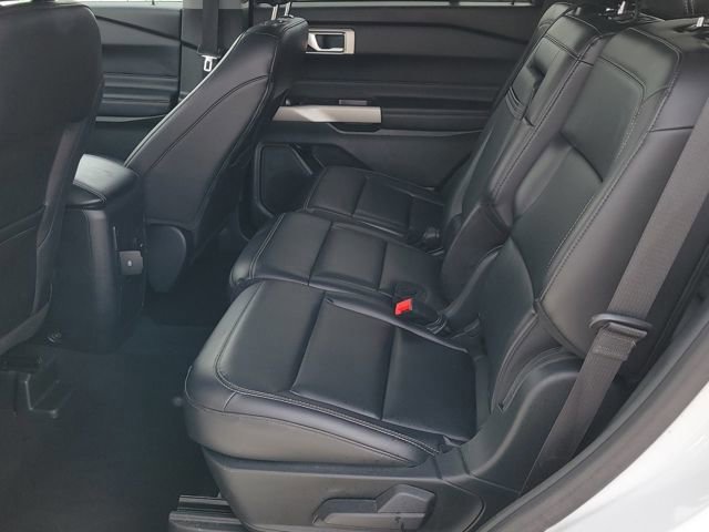 Certified 2024 Ford Explorer XLT w/ Equipment Group 202A image 9