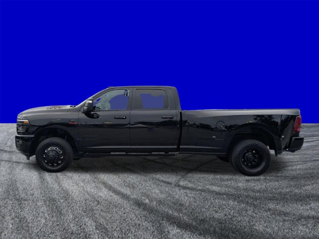 Used 2025 RAM 3500 Laramie AWD/4WD image 7