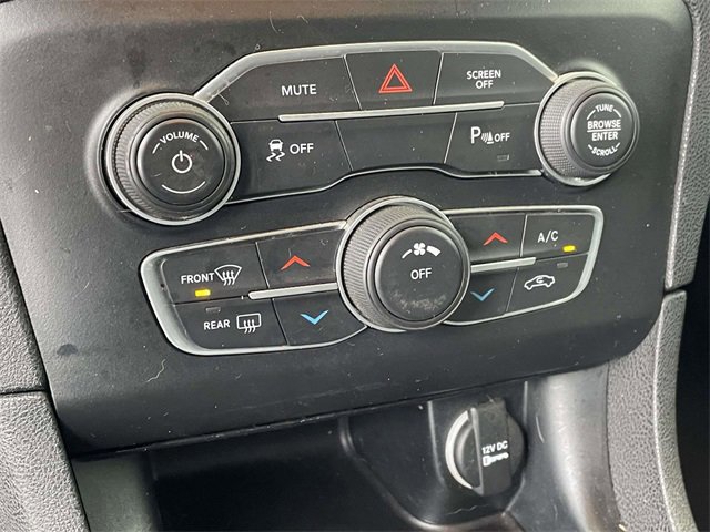 Used 2022 Dodge Charger SXT w/ Blacktop Package image 25