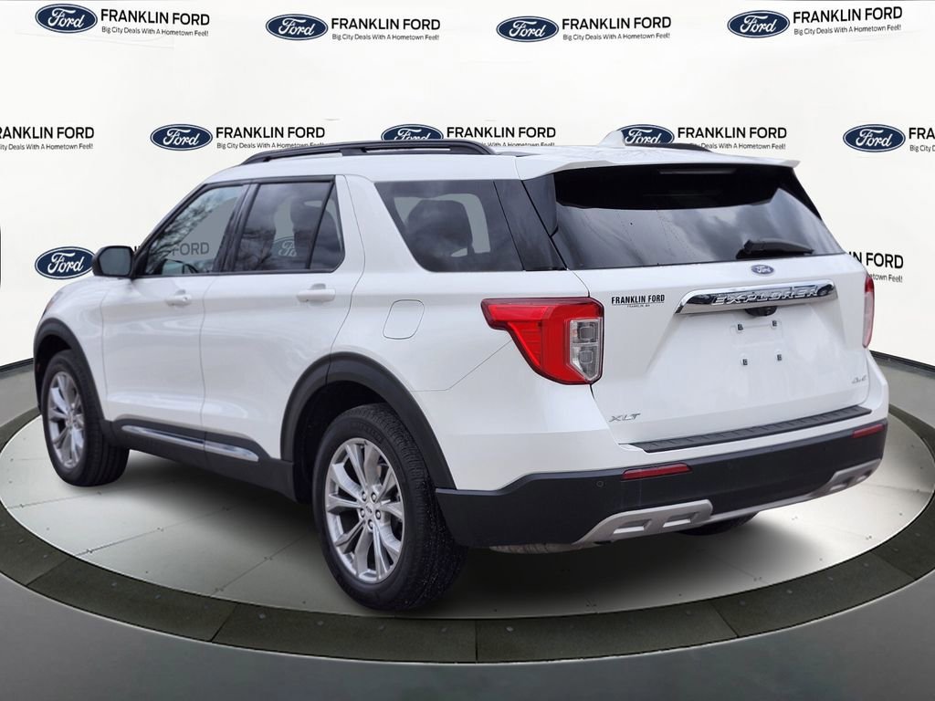 Certified 2022 Ford Explorer XLT w/ Equipment Group 202A image 3