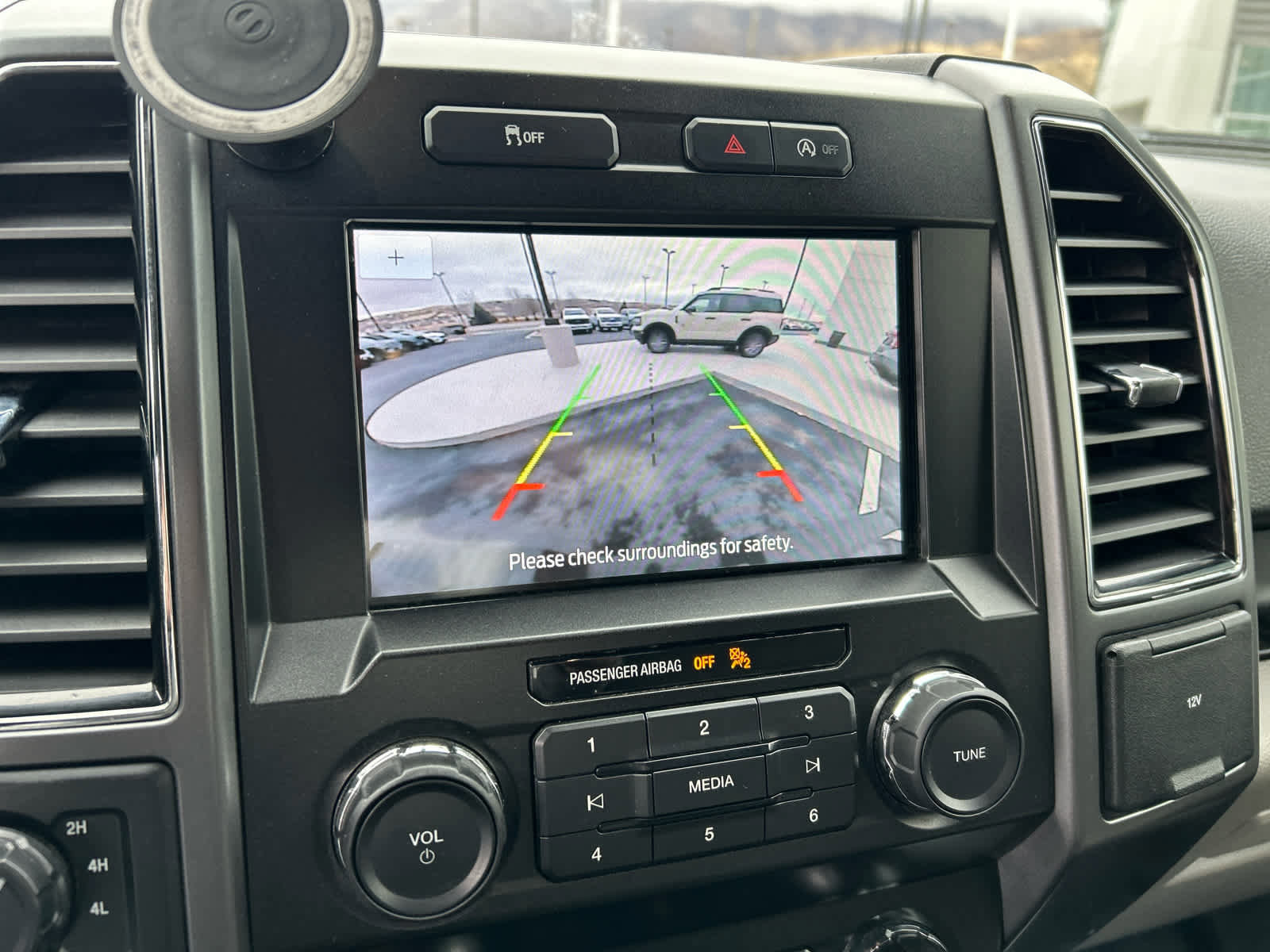 Certified 2020 Ford F150 XLT image 32