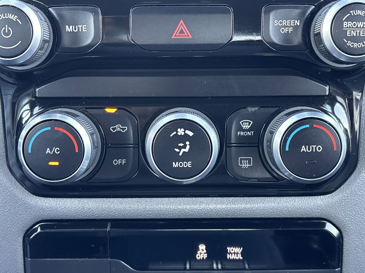 Used 2021 RAM 1500 Big Horn image 28