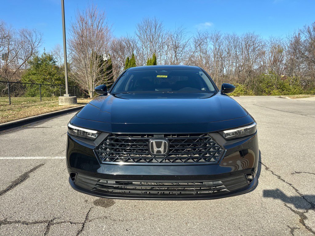 Used 2023 Honda Accord EX image 10