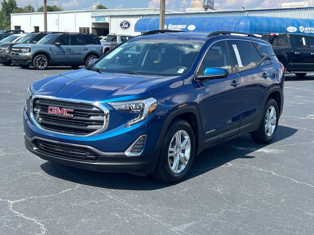 Used 2020 GMC Terrain SLE w/ Driver Convenience Package FWD image 3